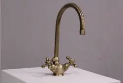 Cisal Arcana Ceramic nostalgická kuchyňská baterie Bronz AC00053027