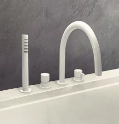 Waterevolution Flow 4-otvorová vanová baterie pro montáž na okraj vany bílá T138BR