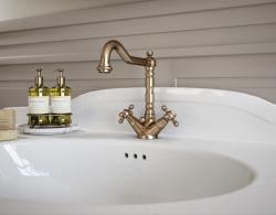 PB klasická umyvadlová baterie, hvězdicové úchyty, výtok 18,5 cm, Bronz 1208854962