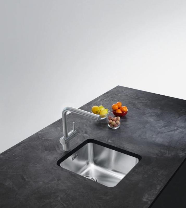 Franke masivní nerezová kuchyňská baterie Atlas Neo, otočný výtok 115.0521.435