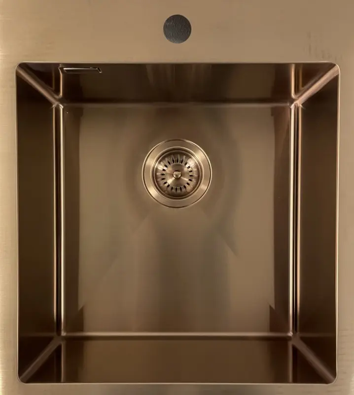 Ausmann Weser nerezový dřez v barvě mědi PVD Copper 55x51 s otvorem pro baterii, podstavný, plochý a nástavný 080938