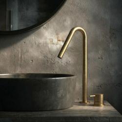 Waterevolution Flow 2-otvorová umyvadlová baterie kartáčovaná mosaz s vysokým V 120mm výtokem T1122VLE