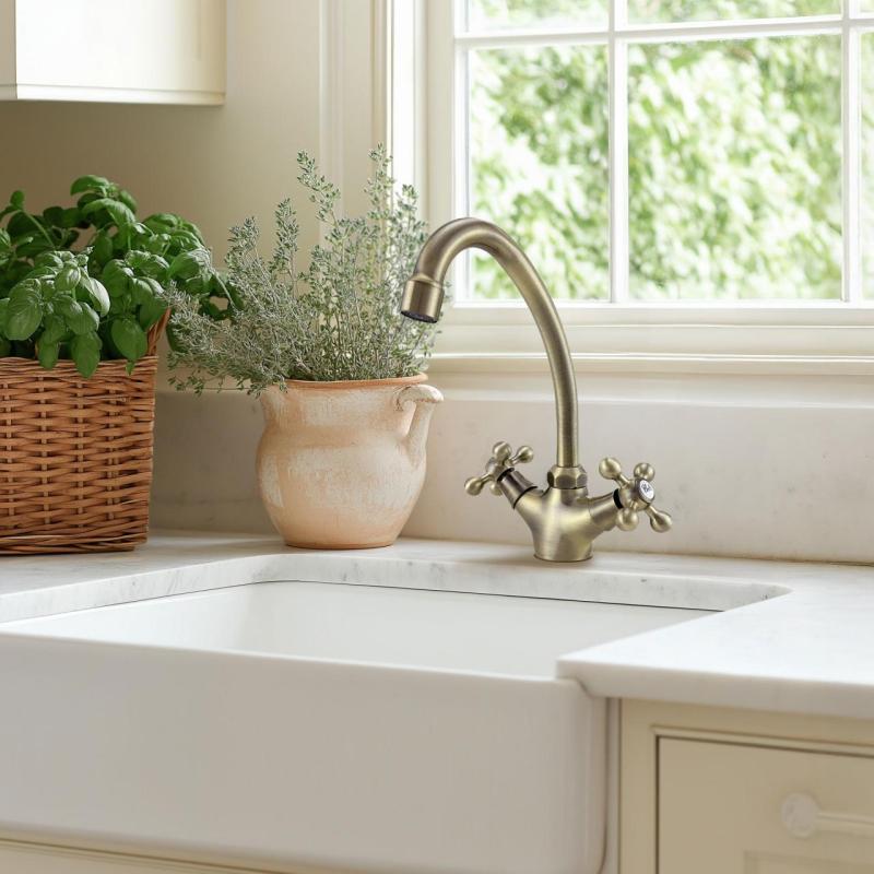 AquaTrimo Vivaldi nostalgická kuchyňská baterie bronz 21VV7067BN