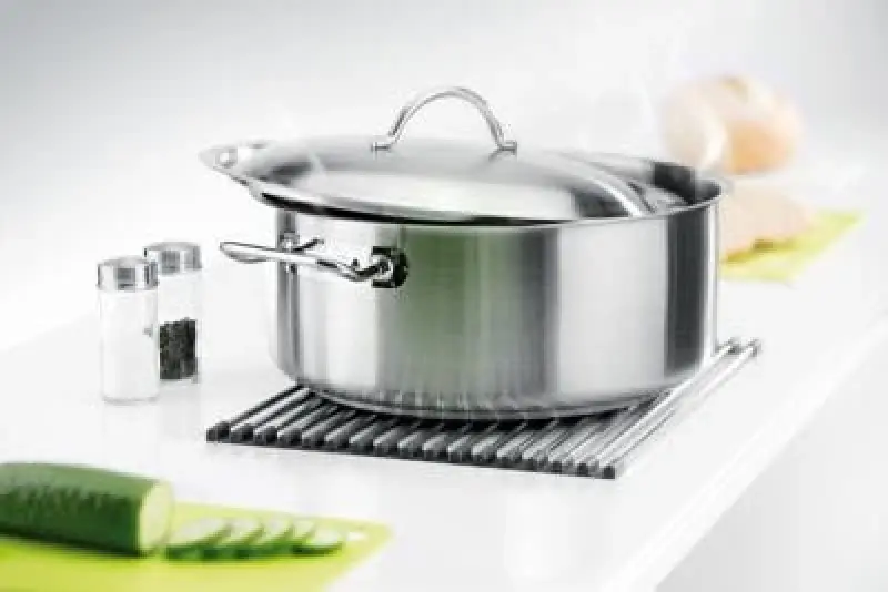 Quadri zlatá rolovací podložka přes a do dřezu 43 x 32 cm 1208957223