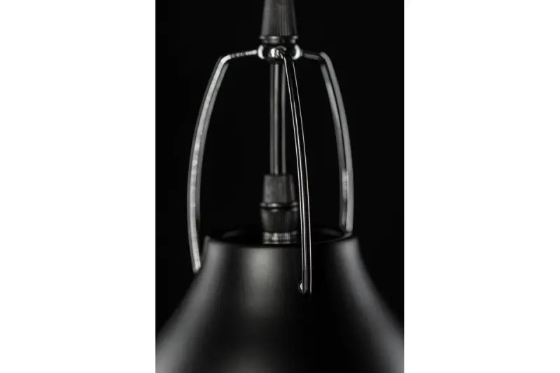 Decor Orient kuželová kovová závěsná lampa černá s kontrastním bílým vnitřkem 4475