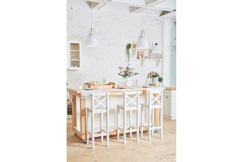 Decor Orient kónická kovová závěsná lampa bílá 4451