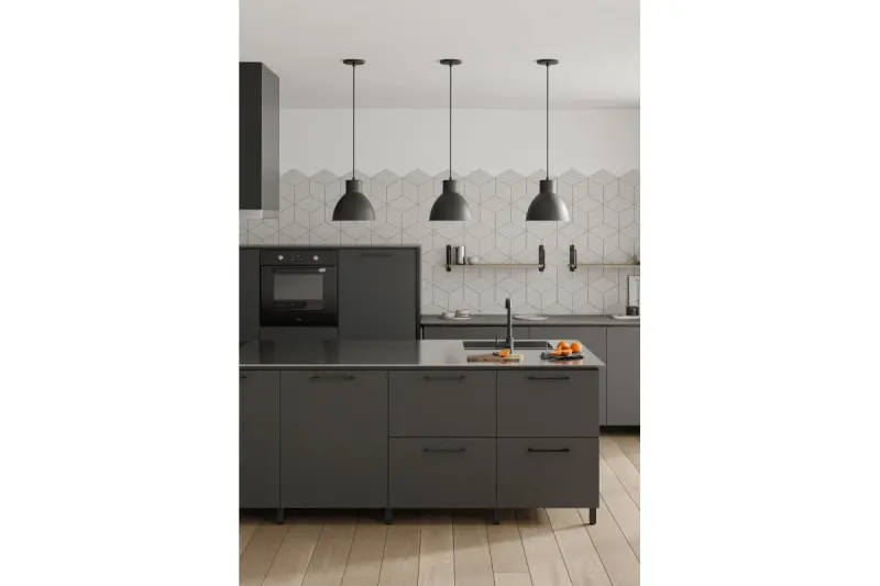 Decor Dante černá matná závěsná lampa s bílým vnitřkem průměr 27,5 cm 2119