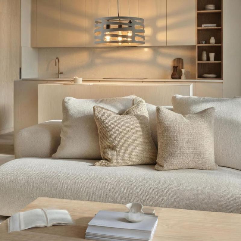 Decor Marisa šedá závěsná lampa s kónickými horizontálními mezerami, max. 3 světelné zdroje, průměr 40 cm 2607