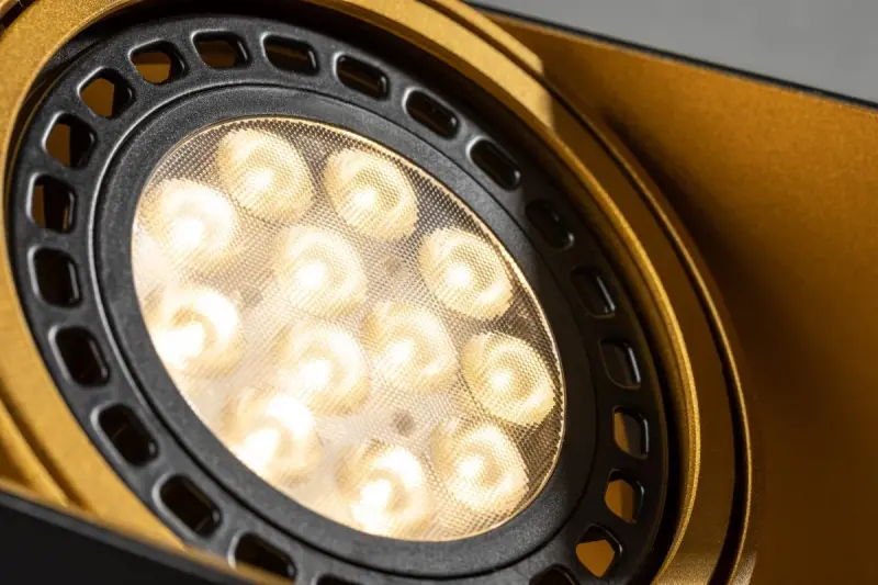 Decor Verso černá zlatá stropní lampa s pohyblivou hlavou dvě světelné zdroje 4212