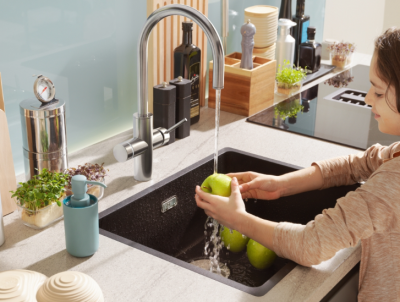 Franke Maris waterhub 4L boiler 3-1 s dotykovou elektronickou kohoutkem na vařící vodu nerez 160.0702.531