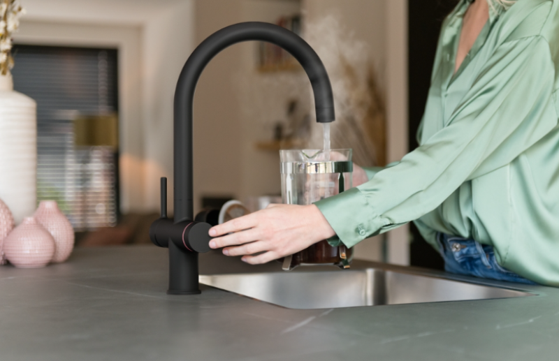 Franke Maris vodní uzel 4L kotel 3-1 s dotykovou elektronickou baterií na vařící vodu matná černá 160.0702.518