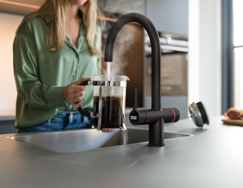 Franke Maris vodní hub 4L boiler 3-1 s dotykovou elektronickou kohoutkem na vařící vodu matná černá s vodním hub mísící sadou 1208957949