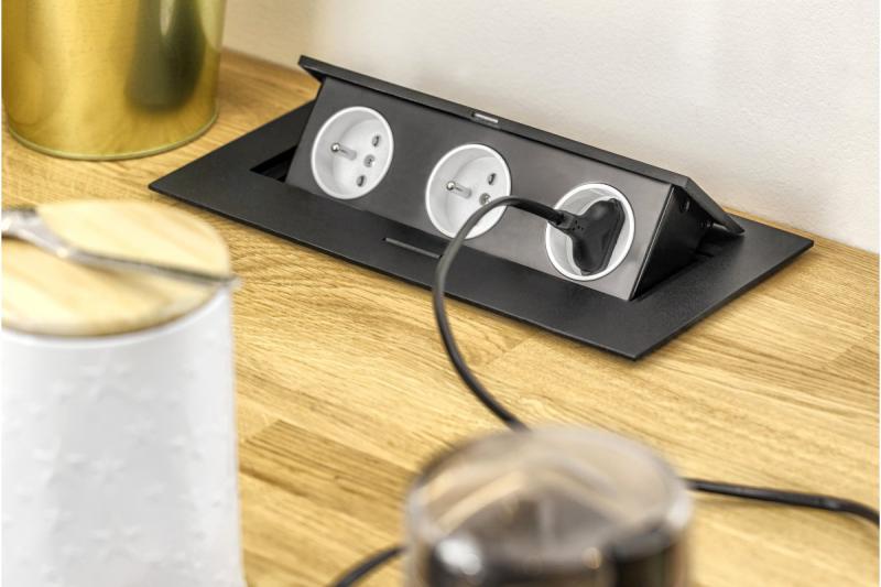 Obdélníková zapuštěná zásuvka 1208958682