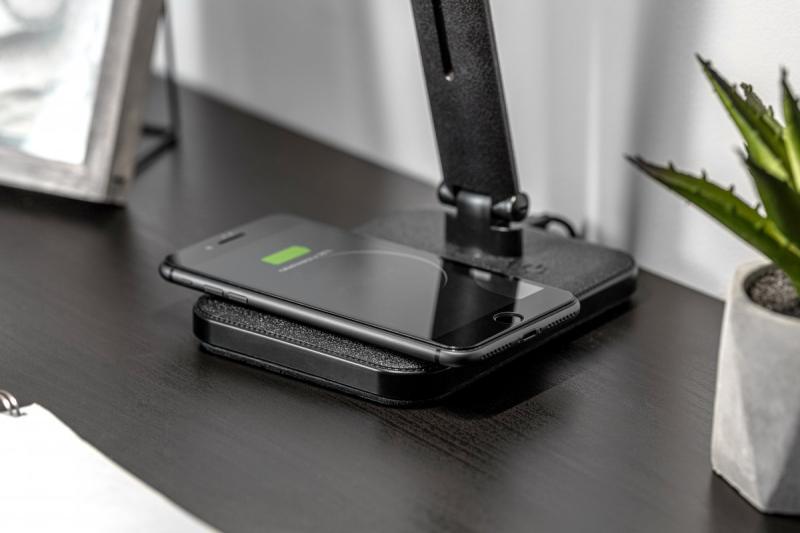 Decor IZUKA LED stolní lampa 6W 400lm AC220-240V 50/60Hz CCT indukční nabíječka černá. 1208962497