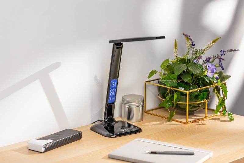 Decor Stolní Lampa LINEAR 7W 420lm AC220-240V 3-CCT 5-stupňové stmívání PF>0 5 RA>80 černá 1208962501