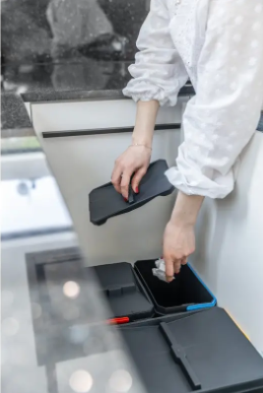 Garbi Basket B-60-3 třídicí odpadkový systém pro zásuvku 60 cm včetně držáku a 3 odpadkových košů 1208964399