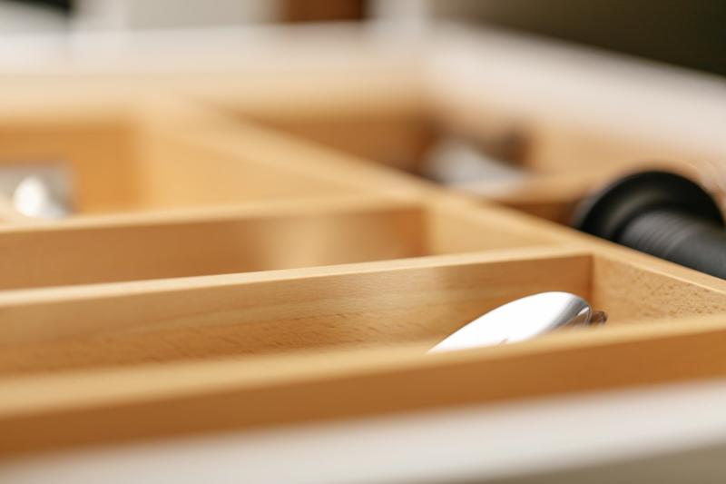 Decor Cutle Příborníky Nastavitelný držák na příbory Barva Buk 1208966290