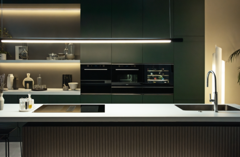 Franke Mythos Masterpiece kuchyňská baterie s výtokem ve tvaru J a výsuvnou sprchovou hlavicí, kompletně z nerezové oceli, 115.0711.554