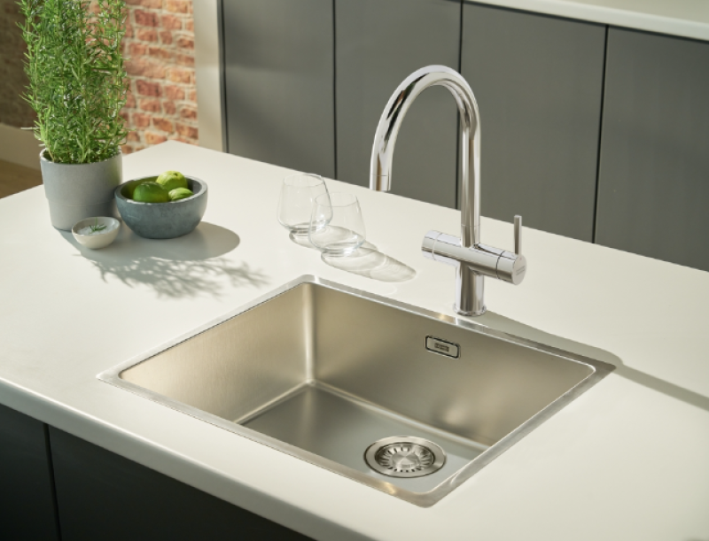 Franke Maris vodní centrum 7L boiler 3-1 s dotykovou elektronickou vařící vodovodní baterií chrom 160.0713.580