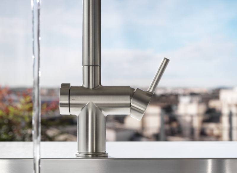 Franke Active Twist Jednopáková Baterie nerezový vzhled s vytahovací výtokovou trubicí a integrovaným ovládáním odpadu 115.0653.505