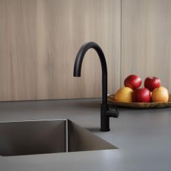 Waterevolution Flow kuchyňská baterie s otočným kulatým výtokem černá T158UPR