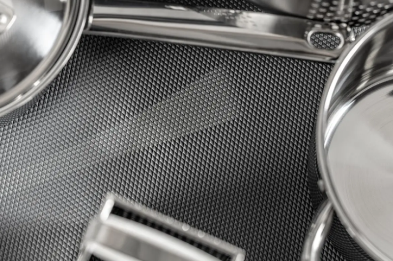 Dekorativní protiskluzová podložka do kuchyně Cutle 480x5000 mm Černá 1208969953