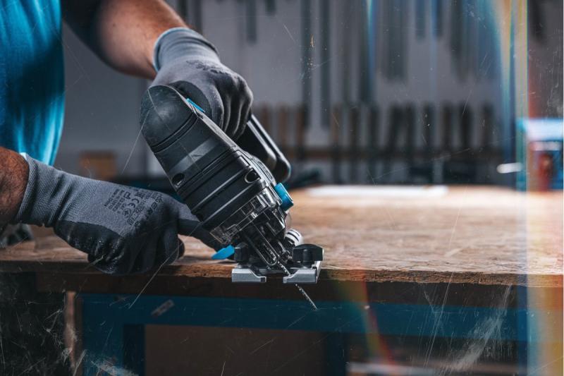 HÖGERT akumulátorová přímočará pila, 18V, antivibrační rukojeť - bez akumulátoru