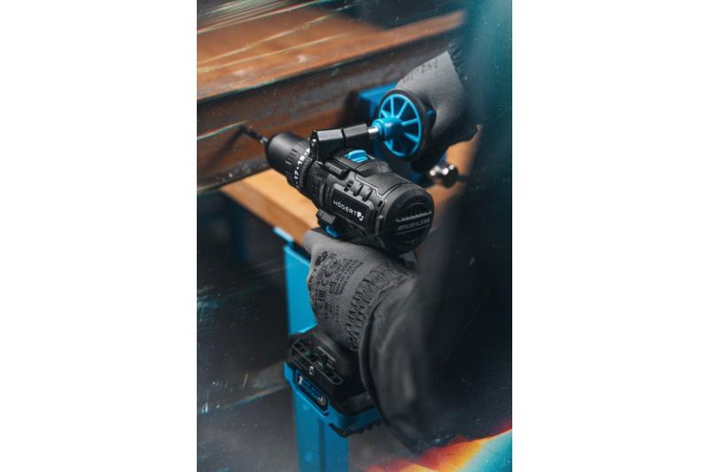 HÖGERT akumulátorová rázová utahovací souprava 200 Nm 18V s bezkartáčovým motorem.