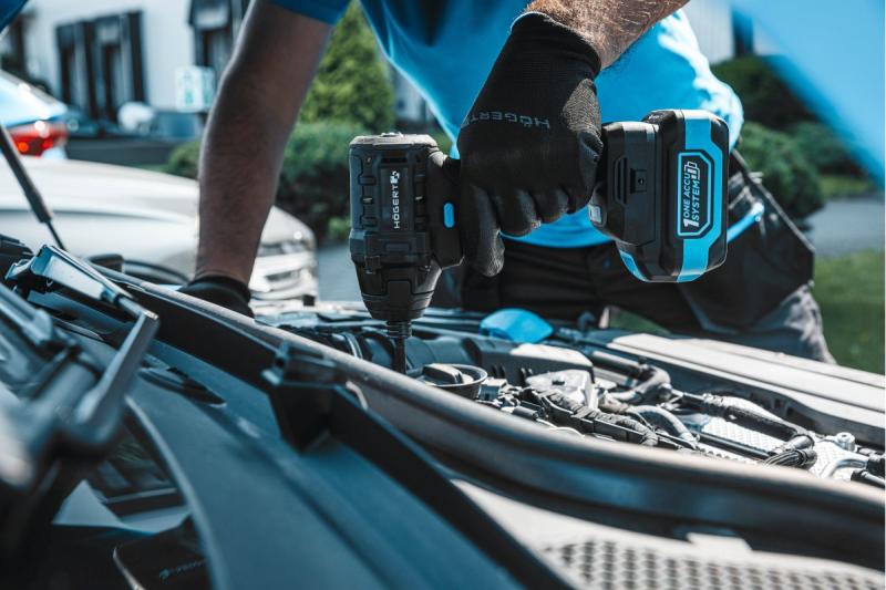 HÖGERT akumulátorová rázová utahovací souprava 200 Nm 18V s bezkartáčovým motorem.