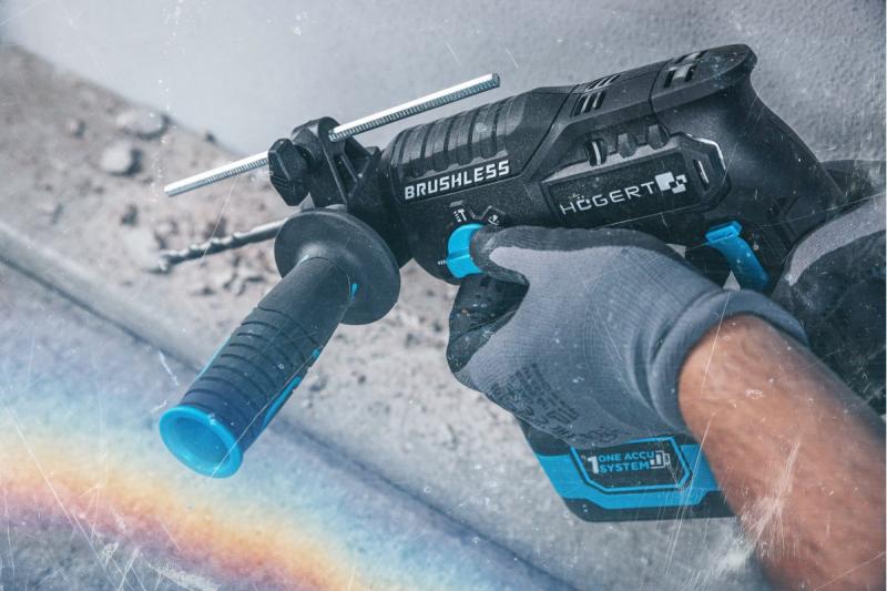 HÖGERT akumulátorová vrtačka sada, 18V, OneAccuSystem, s baterií, nabíječkou v kufru.
