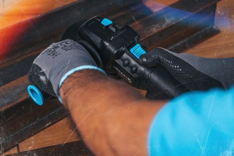 HÖGERT Bezdrátová úhlová bruska s pádlem spínačem, 125MM, 18V, sada s baterií, nabíječkou, příslušenstvím.