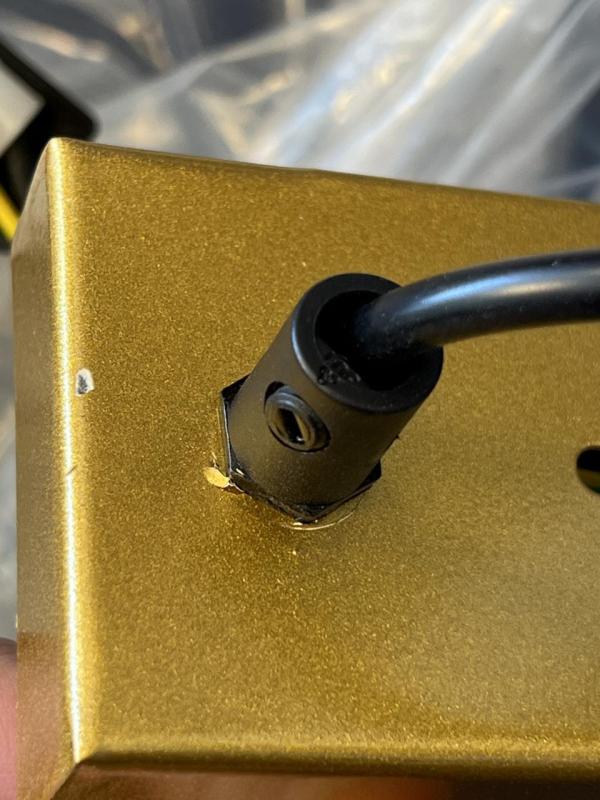 OUTLET Rám Poškozený Dekor Avelin lustr s zlatým obdélníkovým rámem šířka 80 cm 2287