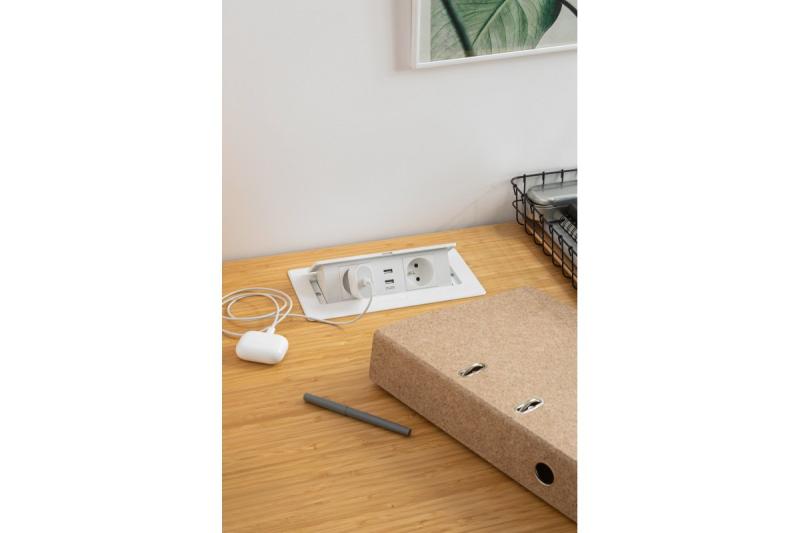 Měkký výsuvný zásuvkový modul.