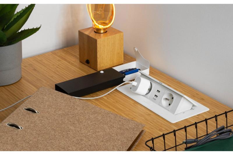 Měkký výsuvný zásuvkový modul.