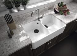Ausmann Ceramic Mira Keramický bílý dvojitý dřez - Podstavba a meziúrovňová 793 x 450 mm s dírou pro kohoutek a černou zástrčkou 1208971479