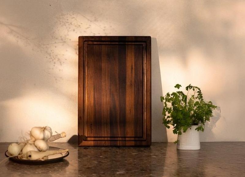 Woodsea Butcher Groove S - Ořechové Dřevěné prkénko na krájení se šťávovodem 45x30 cm 1208971534