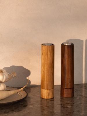 Woodsea Upside Down Oak - Dubový dřevěný solník Ø5.4x22.5 cm 1208971591