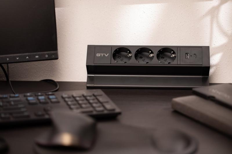 Nábytková zásuvka BASCO, 3x SHUKO, USB A+C, kabel 1,5 m, černá