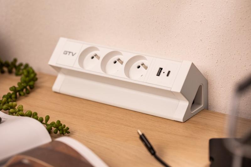 Basco nábytková zásuvka, 3 x zásuvka s uzemněním, USB A+C, 1,5m kabel, bílá s montáží