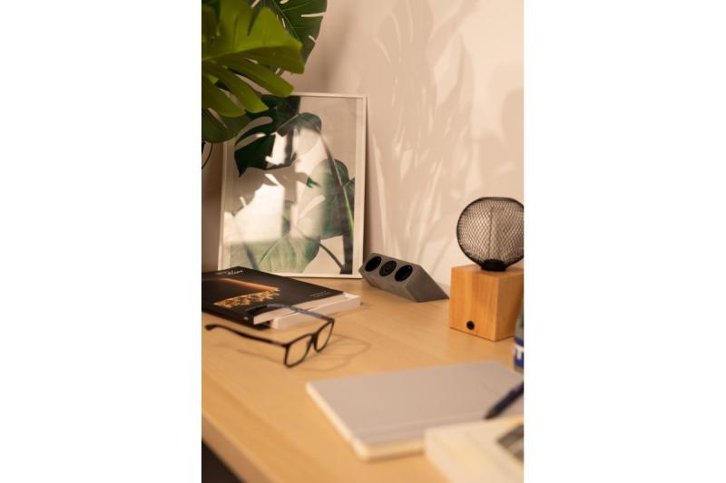 Nábytková zásuvka SOFITO, 2xSHUKO, USB A+C, kabel 1,5 m, šedý flock