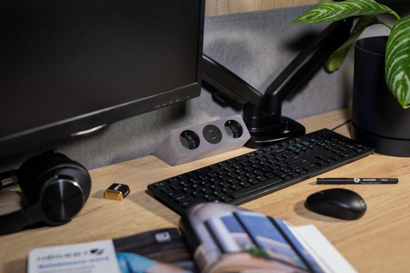 Nábytková zásuvka SOFITO, 2xSHUKO, USB A+C, kabel 1,5 m, šedý flock