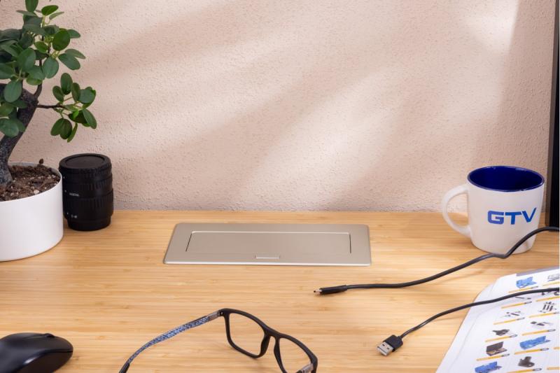 Nábytková zásuvka MULTISOFT, 2xSHUKO, USB A+C, RJ45, kabel 1,5 m, hliník